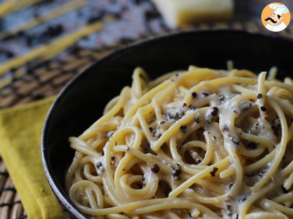 Спагетти cacio e pepe: 3 ингредиента, взрыв вкуса! - фото 6