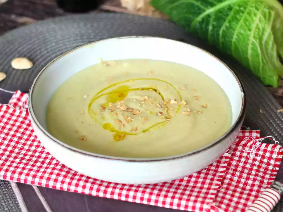 Суп с капустой и картофелем на скорую руку - фото 3