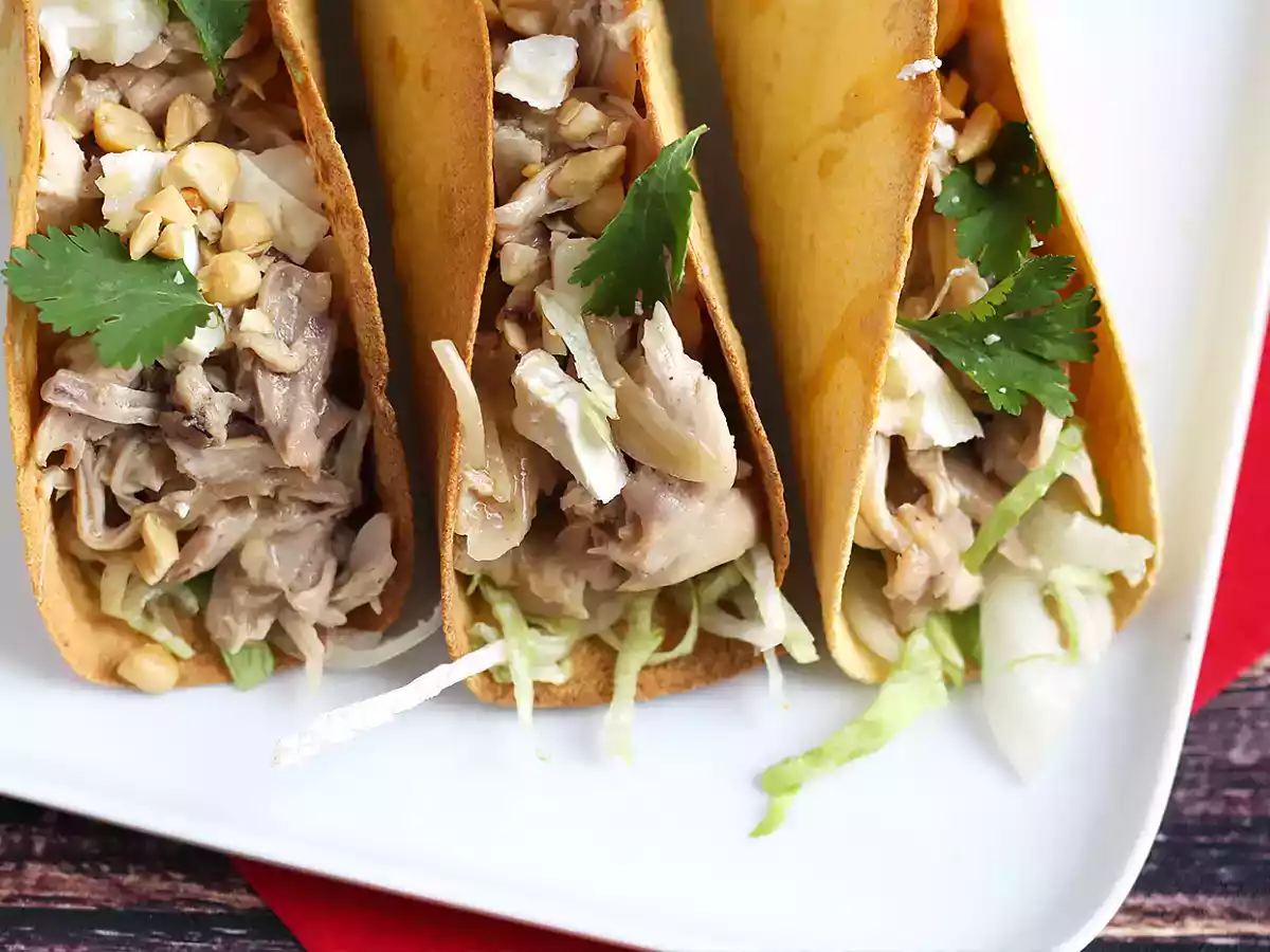 Tacos crujientes con pollo en salsa satay - фото 2