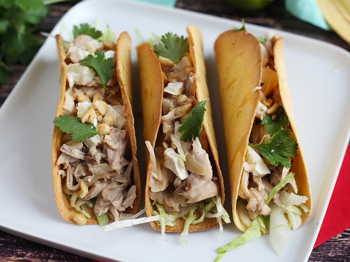 Tacos crujientes con pollo en salsa satay - фото 3