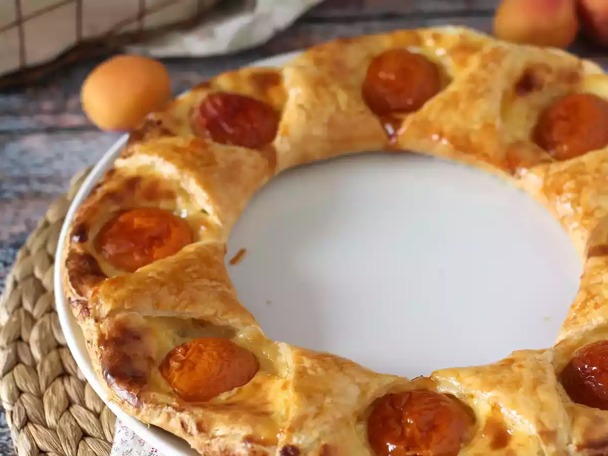 Tarte oranaise - слоеное тесто, заварной крем и абрикосы - фото 2