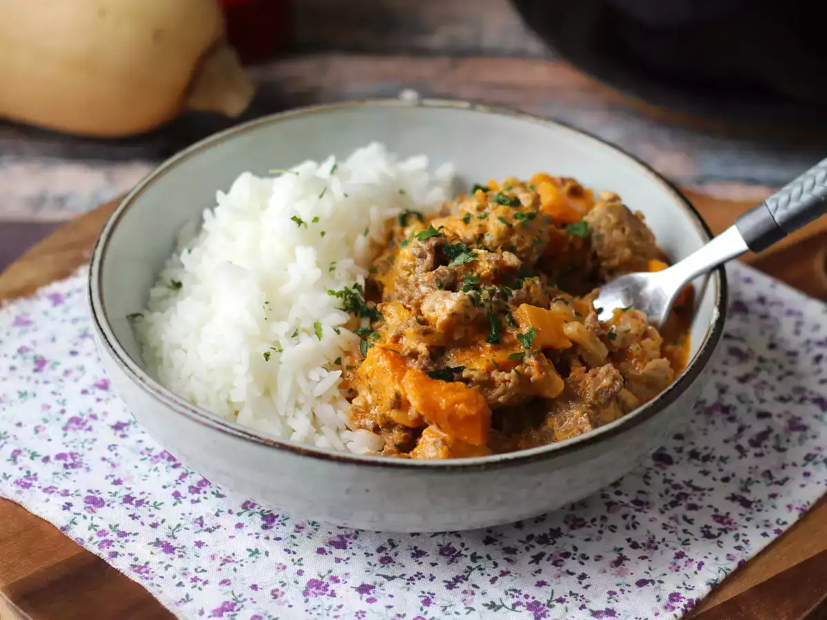 Тыква с мясным фаршем в одной кастрюле: нежное и согревающее блюдо - фото 2