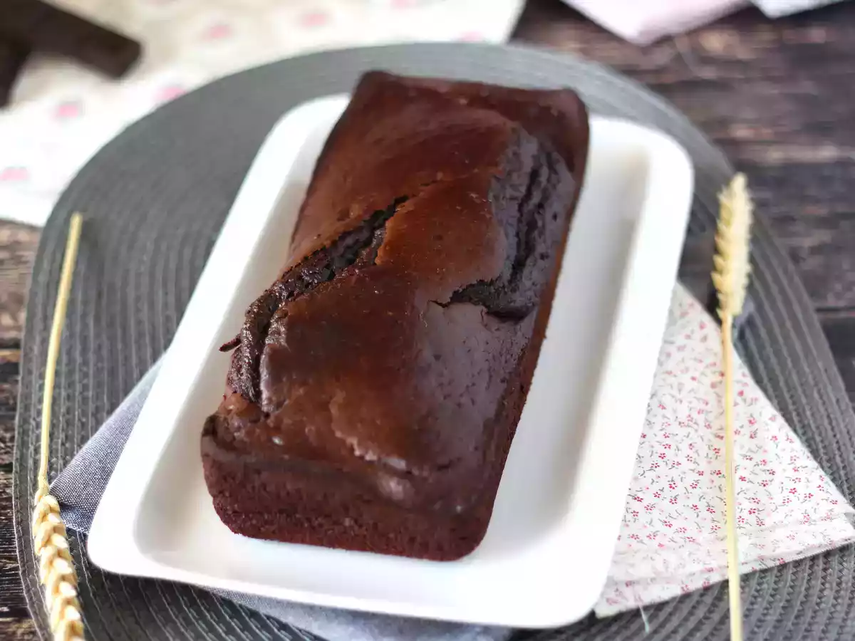 Веганский шоколадный торт, который так же легко приготовить, как и всегда
