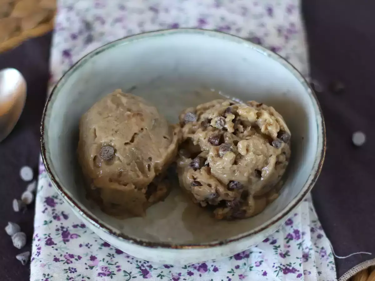 Веганское банановое мороженое со вкусом печенья Cookie Dough — простой рецепт - фото 2