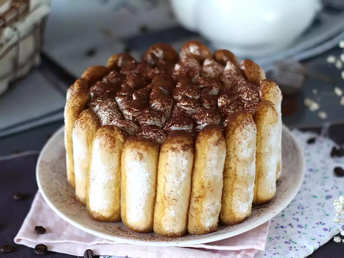 Вкусная шарлотка в стиле тирамису без яиц - фото 2