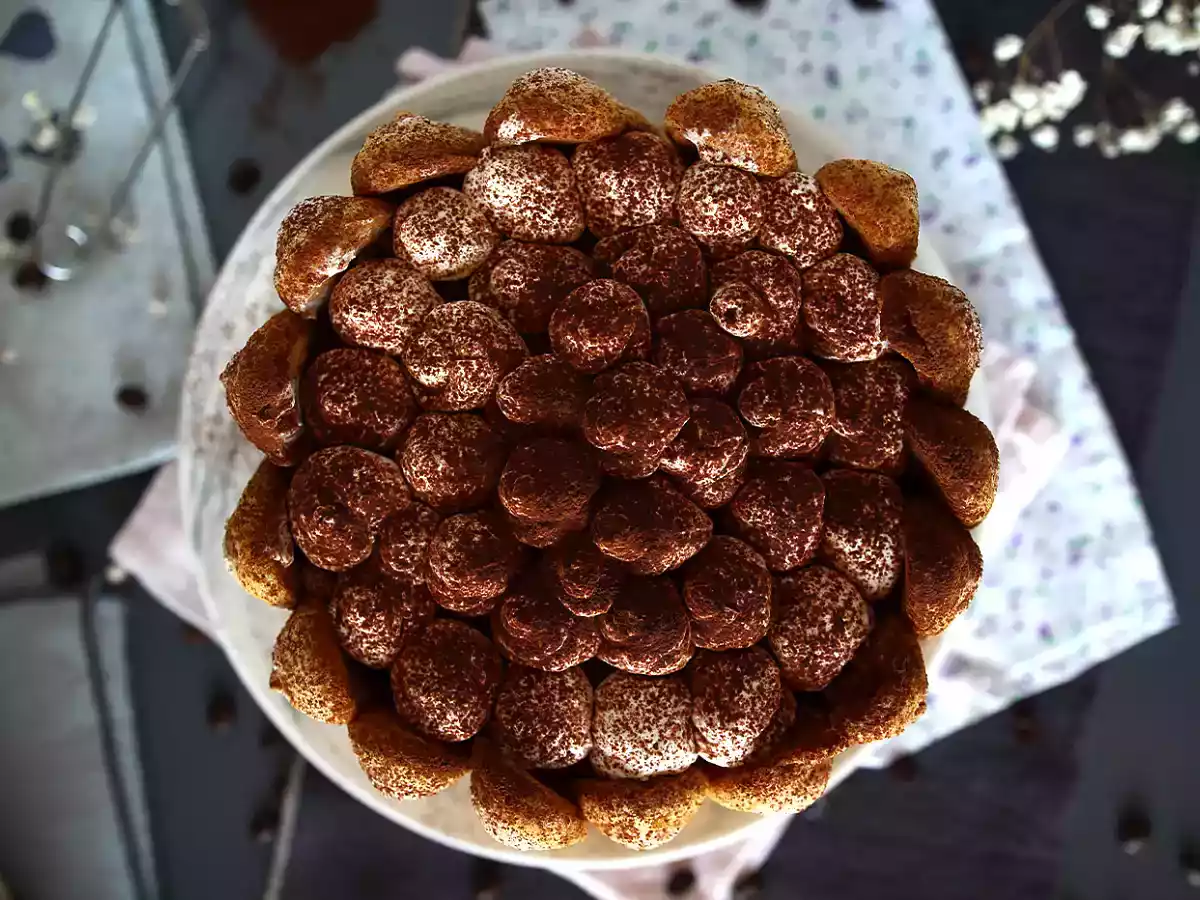Вкусная шарлотка в стиле тирамису без яиц - фото 3