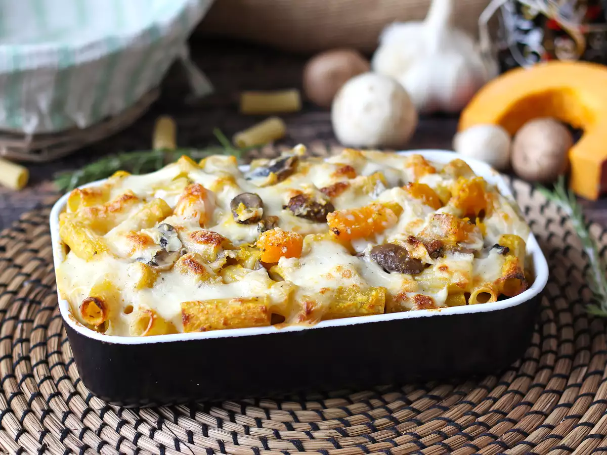 Запеченная паста с тыквой, грибами и соусом бешамель - фото 7