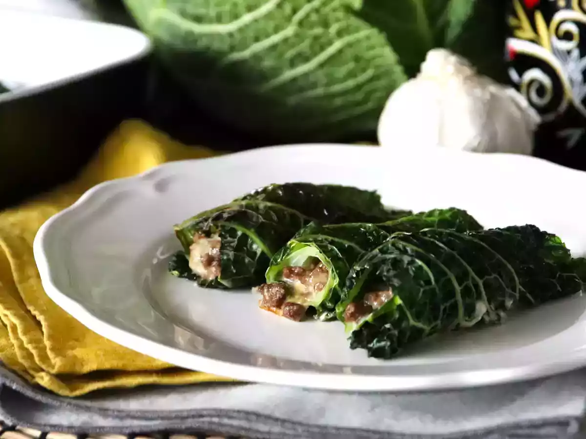 Запеченные голубцы из савойской капусты - простой и недорогой рецепт для семейного обеда - фото 2